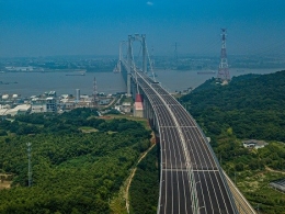 五峰山過(guò)江通道公路接線工程項(xiàng)目